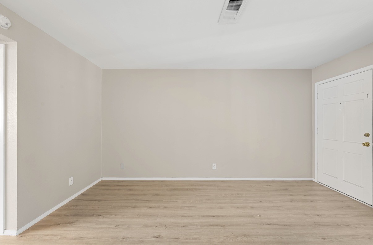 2012 Brun Street, Unit E Houston, TX 77019 - Photo 4 of 14