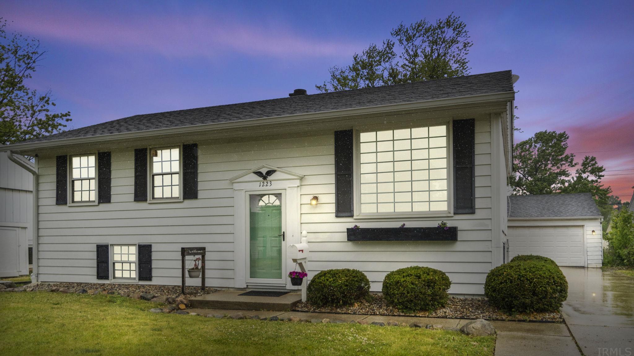 1223 Cinnamon Road Fort Wayne, IN 46825 - Photo 1 of 35 Gallery Image 1