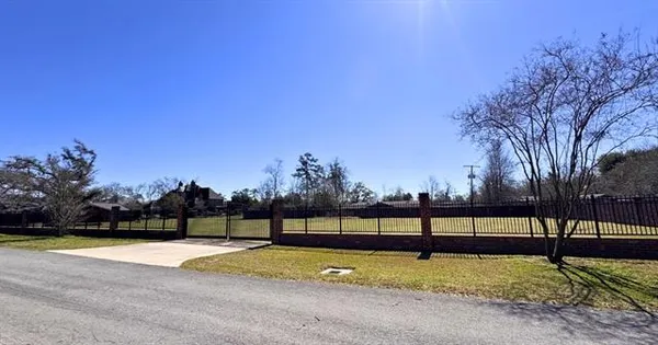 $350,000 | 911 Greenlawn Drive, Hammond, LA 70401