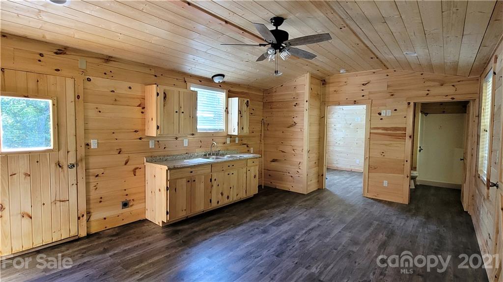 7430 Gingercake Road Newland, NC 28657 - Photo 4 of 16 Gallery Image 4