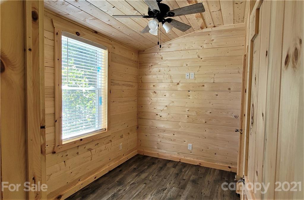 7430 Gingercake Road Newland, NC 28657 - Photo 10 of 16 Gallery Image 10