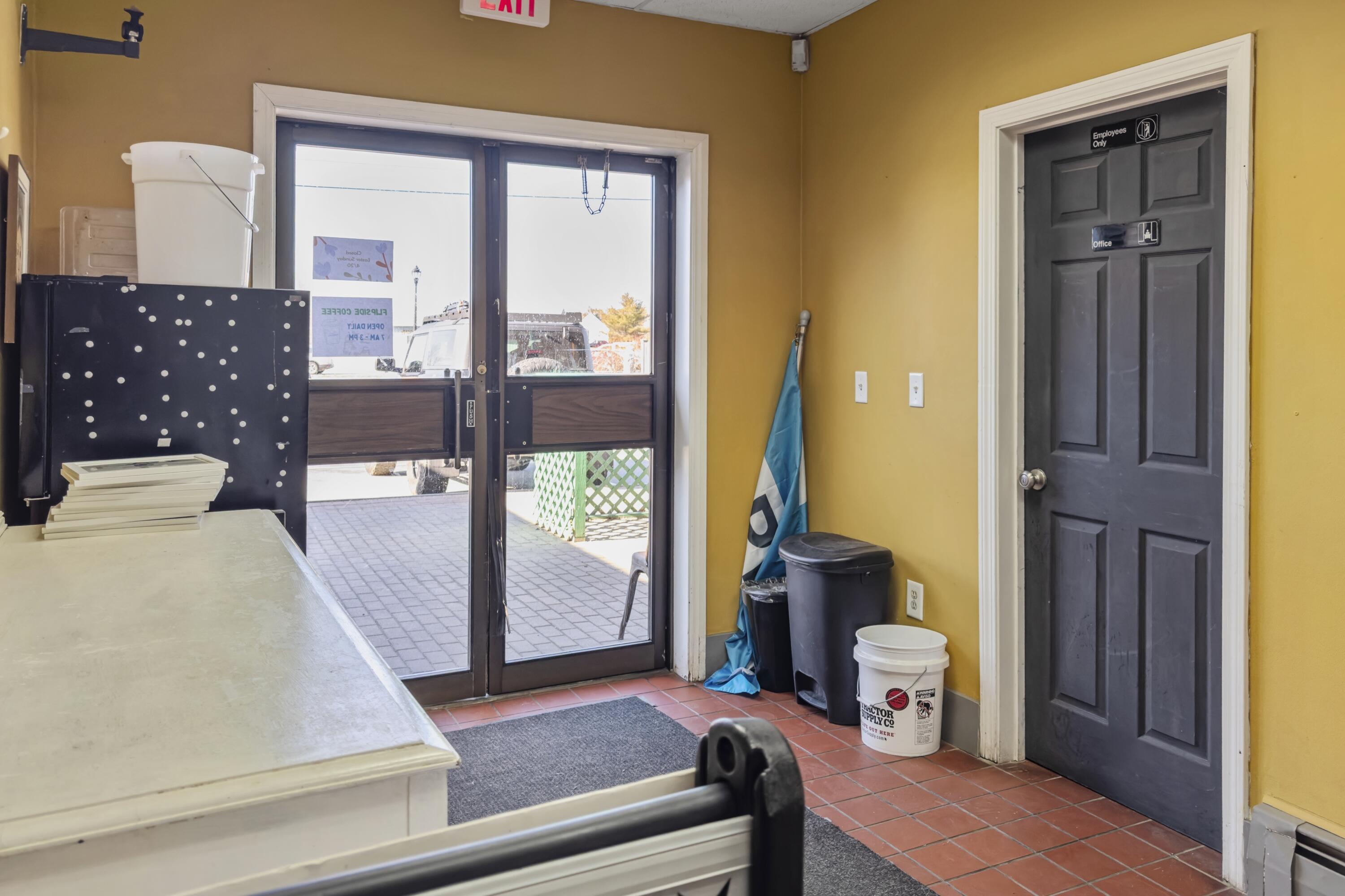 189 Main Street Thomaston, ME 04861 - Photo 36 of 70 68- 189 Main Street - Thomaston - JAC