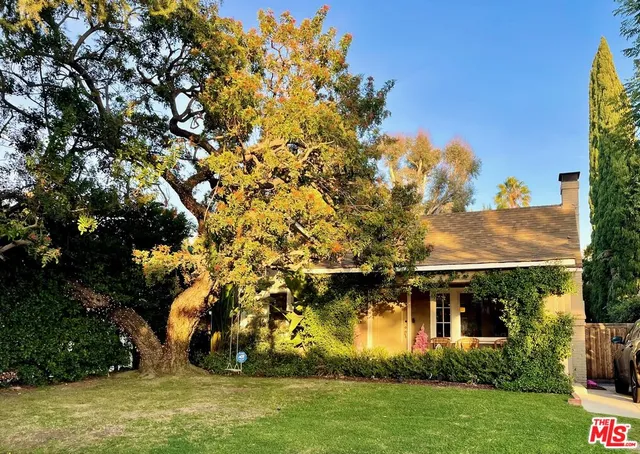 $2,190,000 | 580 Lillian Way, Los Angeles, CA 90004