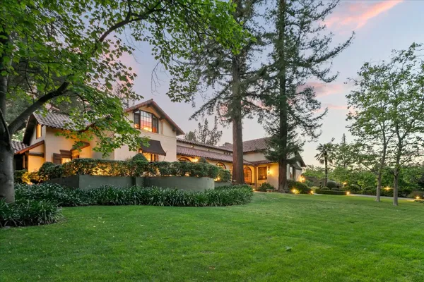 $9,850,000 | 18000 Overlook Road, Los Gatos, CA 95030