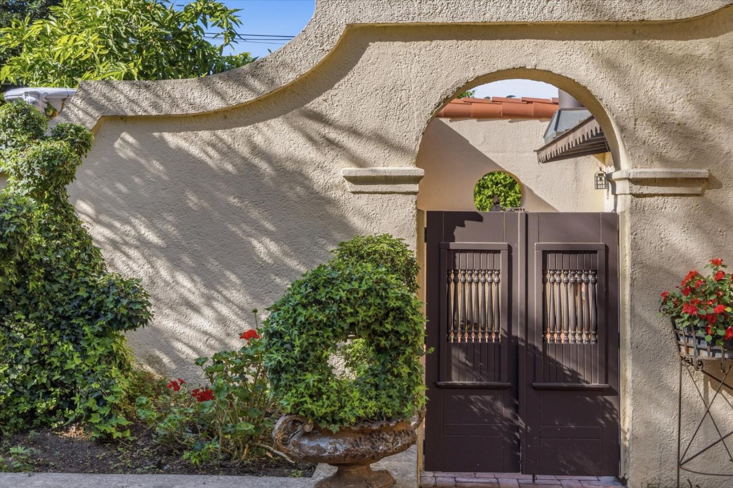 18000 Overlook Road Los Gatos, CA 95030 - Photo 58 of 78 a front view of a house with garden