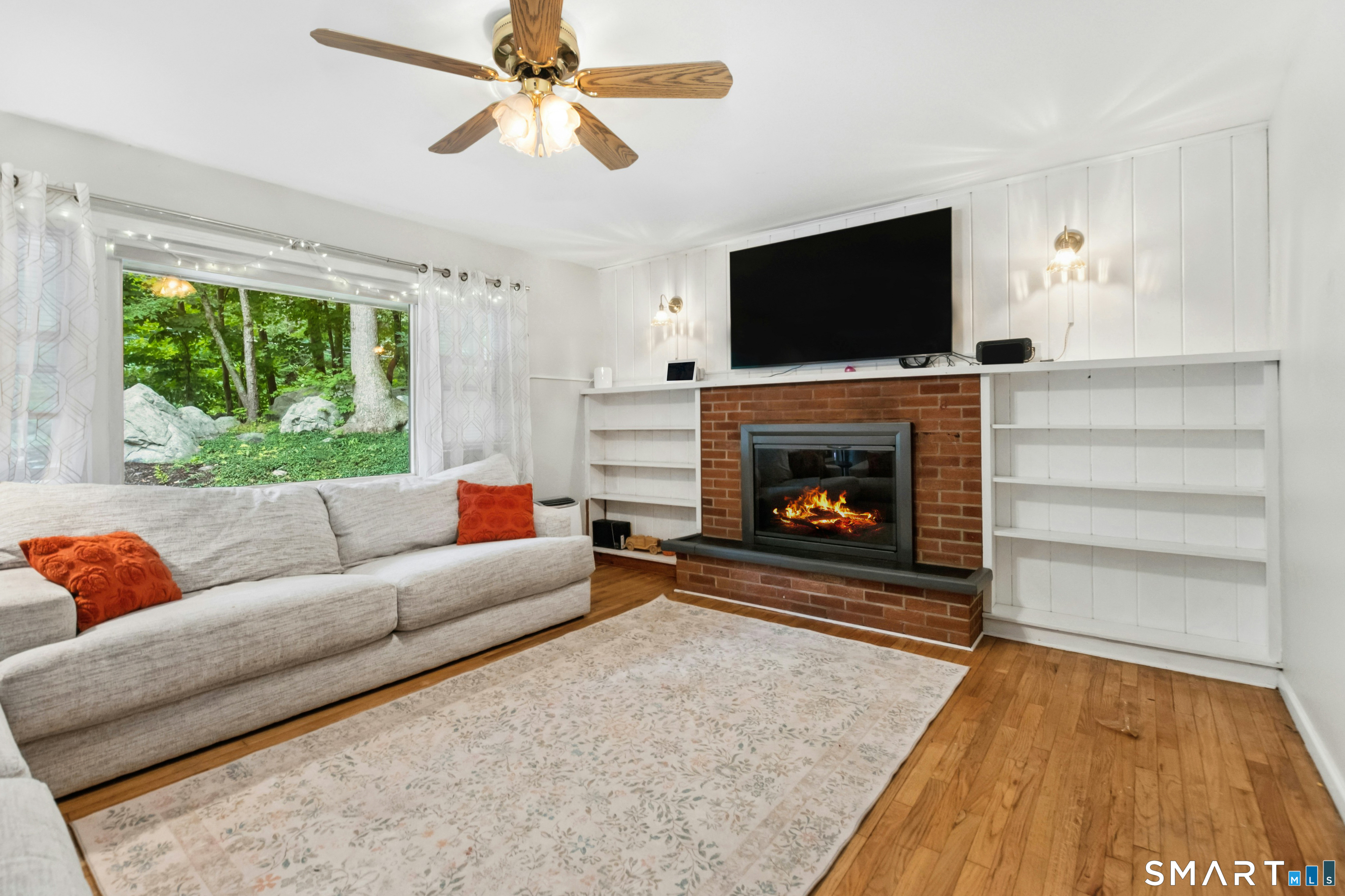 13 Ball Pond Road Danbury, CT 06811 - Photo 4 of 29 Gallery Image 4