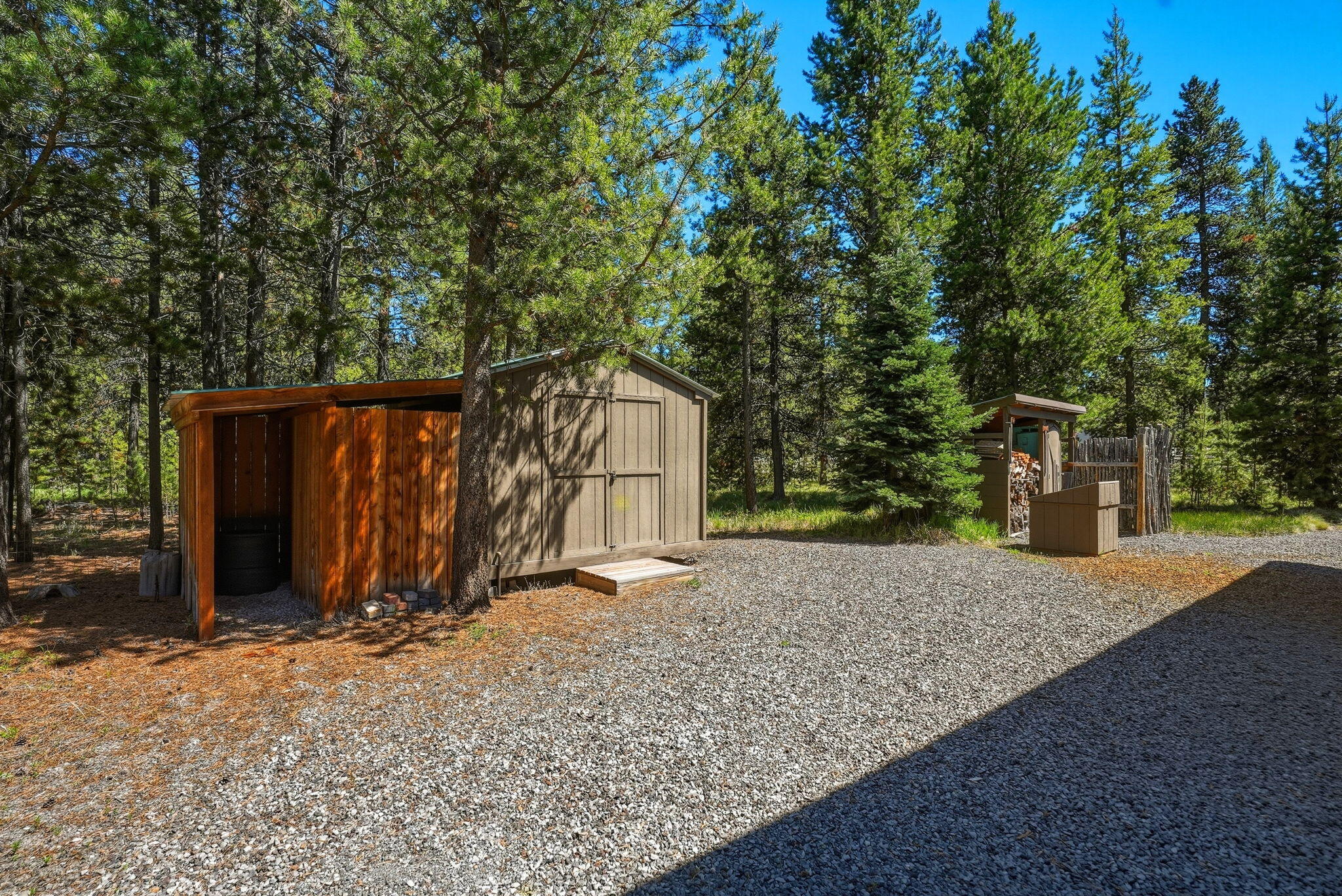 17118 Laguna Road Bend, OR 97707 - Photo 15 of 24 15