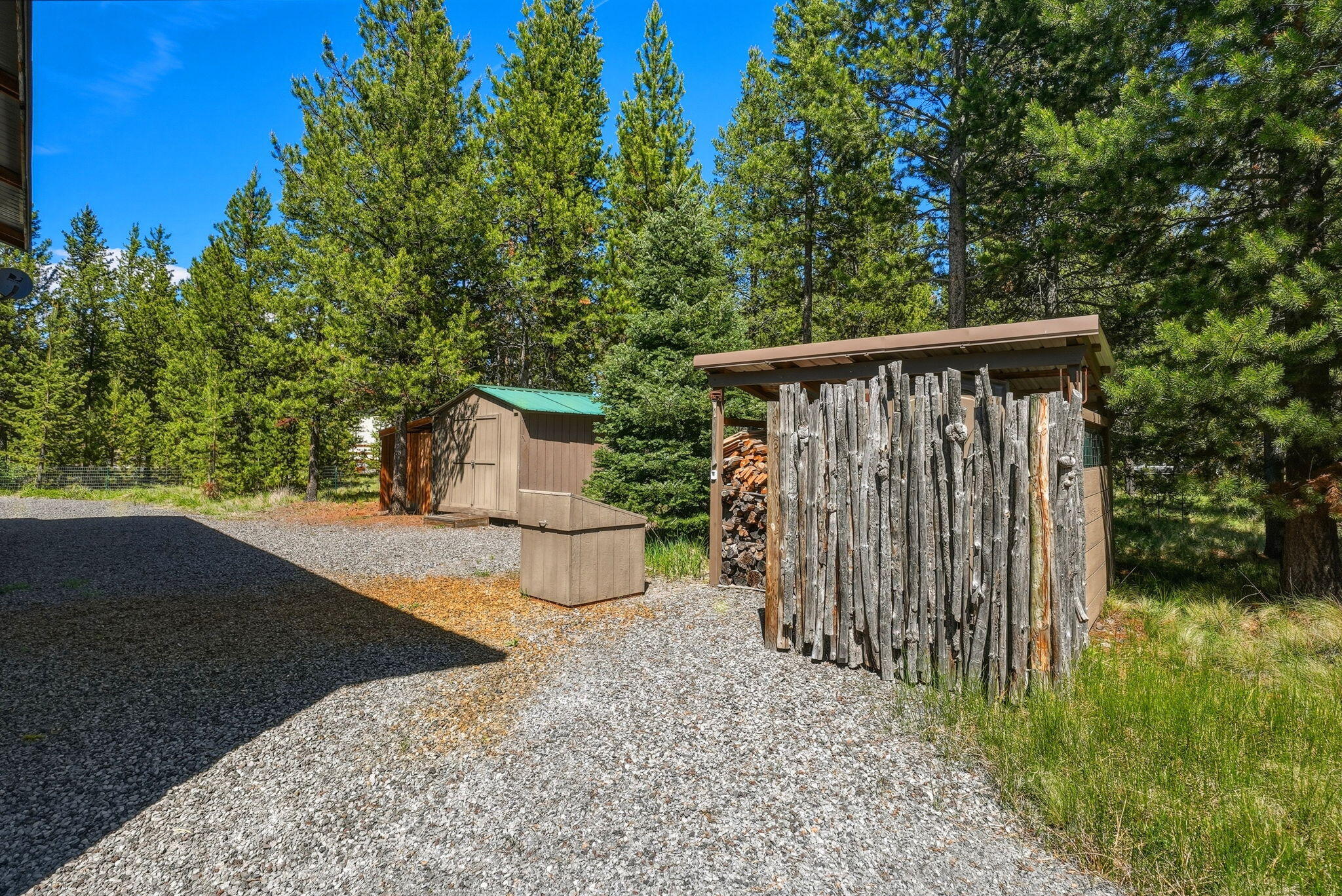 17118 Laguna Road Bend, OR 97707 - Photo 16 of 24 16