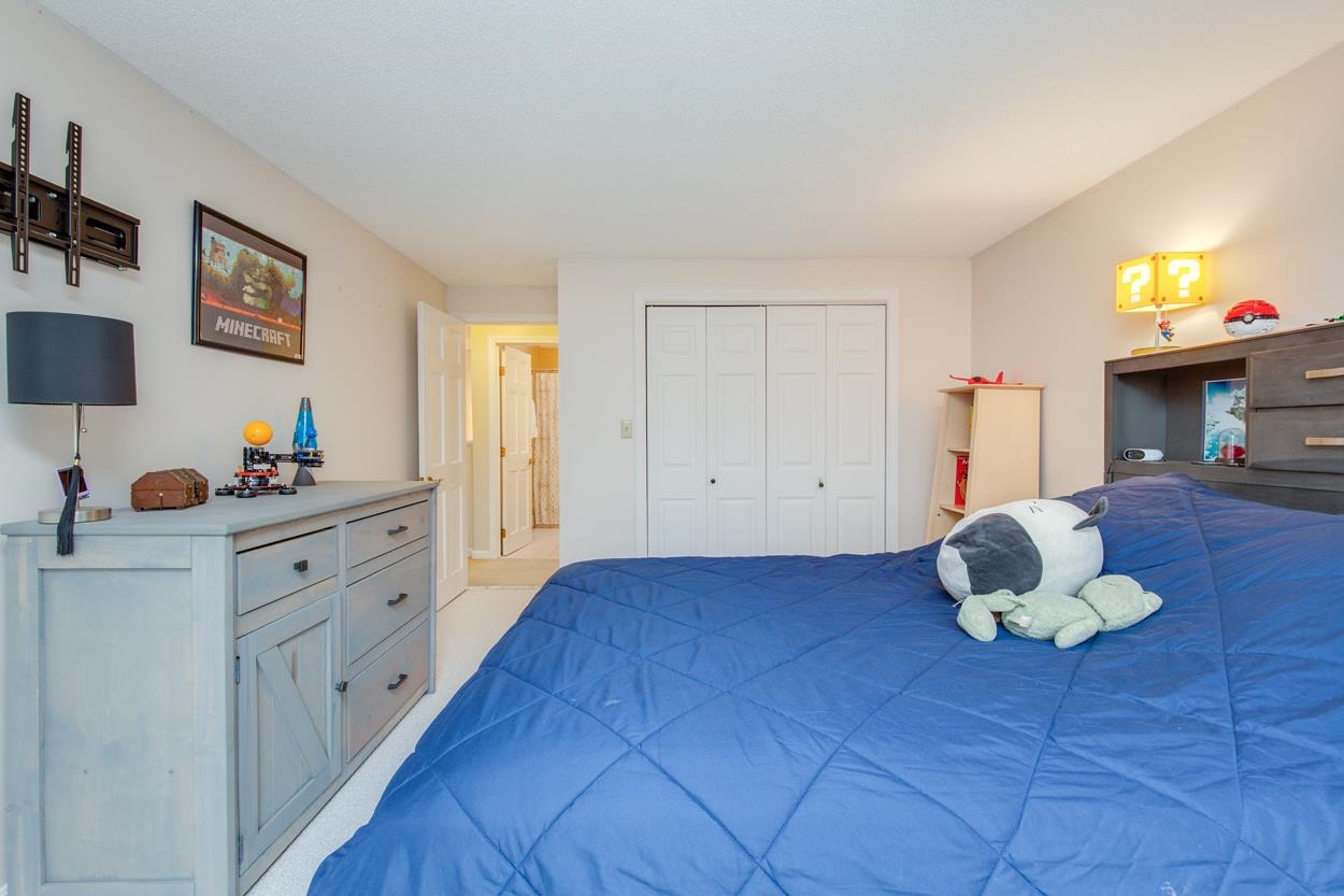 37 Standish Way Amherst, NH 03031 - Photo 33 of 50