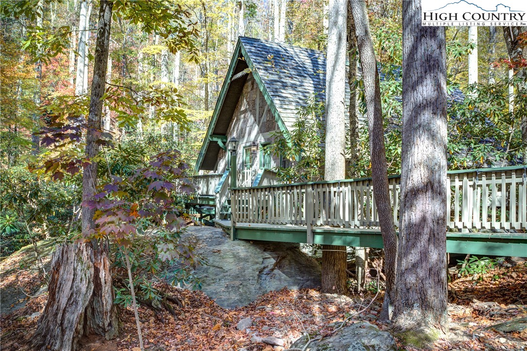 2950 Hickory Boone, NC 28607 - Photo 6 of 26 a view of a yard in front of house