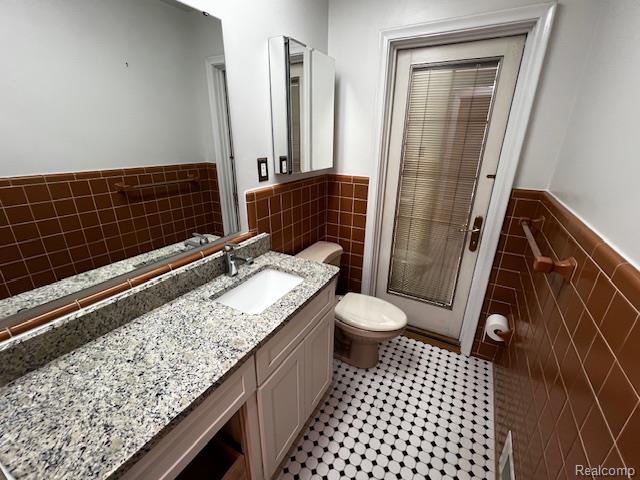 451 Maison Road Grosse Pointe Farms, MI 48236 - Photo 11 of 27
