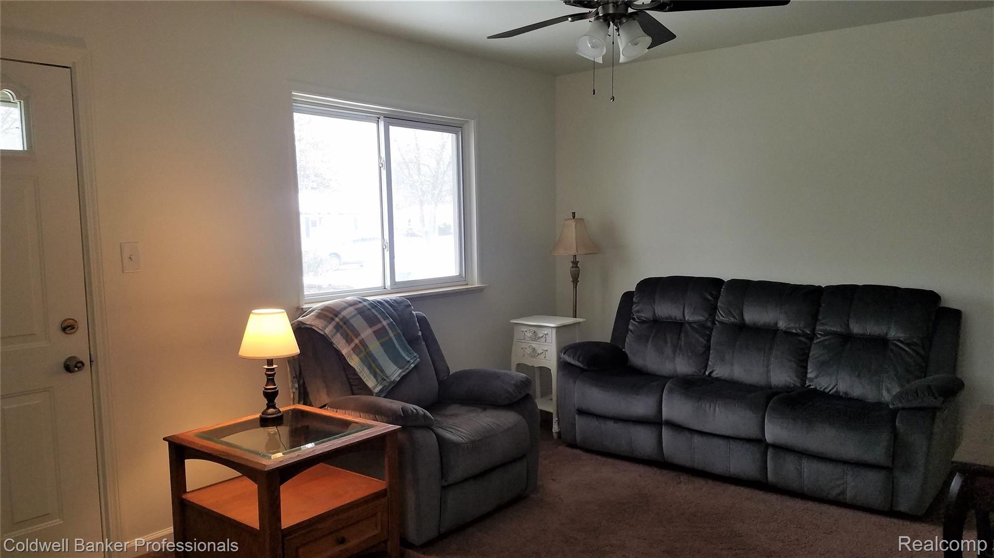5307 Drayton_Living room, another view