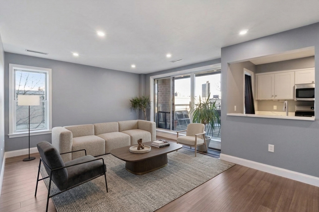 20 Chestnut Street, Unit 26 Cambridge, MA 02139 - Photo 2 of 10