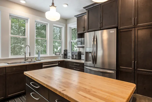 $495,000 | 12985 Hamilton Hills Drive, Gowen, MI 49326