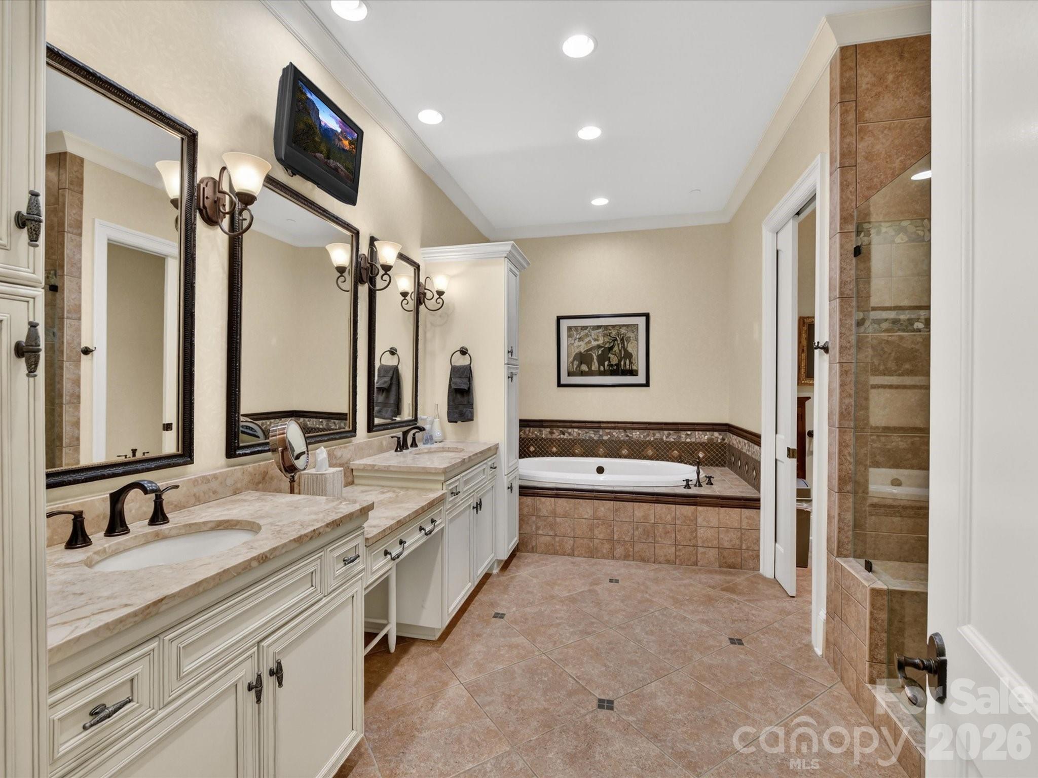 2223 Croydon Road, Unit 302 Charlotte, NC 28207 - Photo 22 of 35 Gallery Image 22