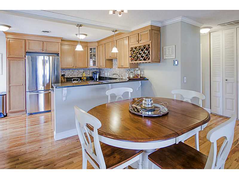 34 Fox Ridge Crescent, Unit 34 Warwick, RI 02886 - Photo 1 of 21 Dining Area.