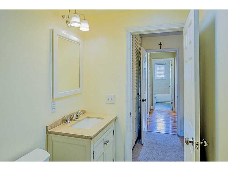 34 Fox Ridge Crescent, Unit 34 Warwick, RI 02886 - Photo 11 of 21 Master Bath/Spa.