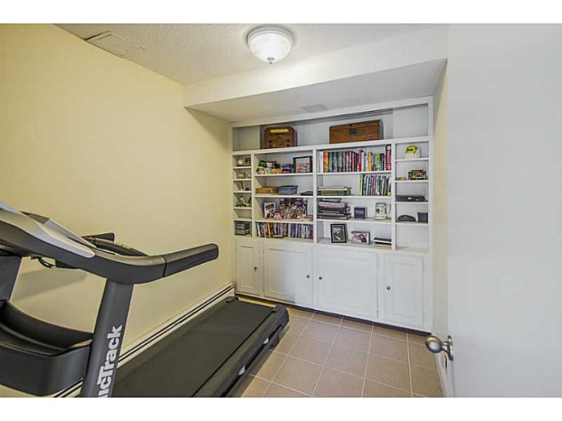 34 Fox Ridge Crescent, Unit 34 Warwick, RI 02886 - Photo 17 of 21 Studio/Study/Office.