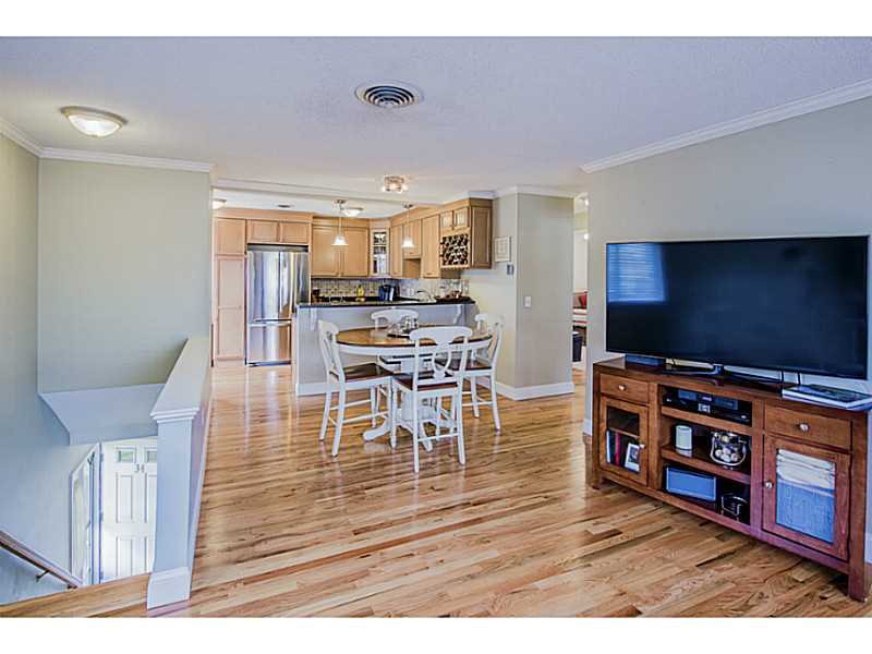 34 Fox Ridge Crescent, Unit 34 Warwick, RI 02886 - Photo 4 of 21 Den/Family/Great Room.