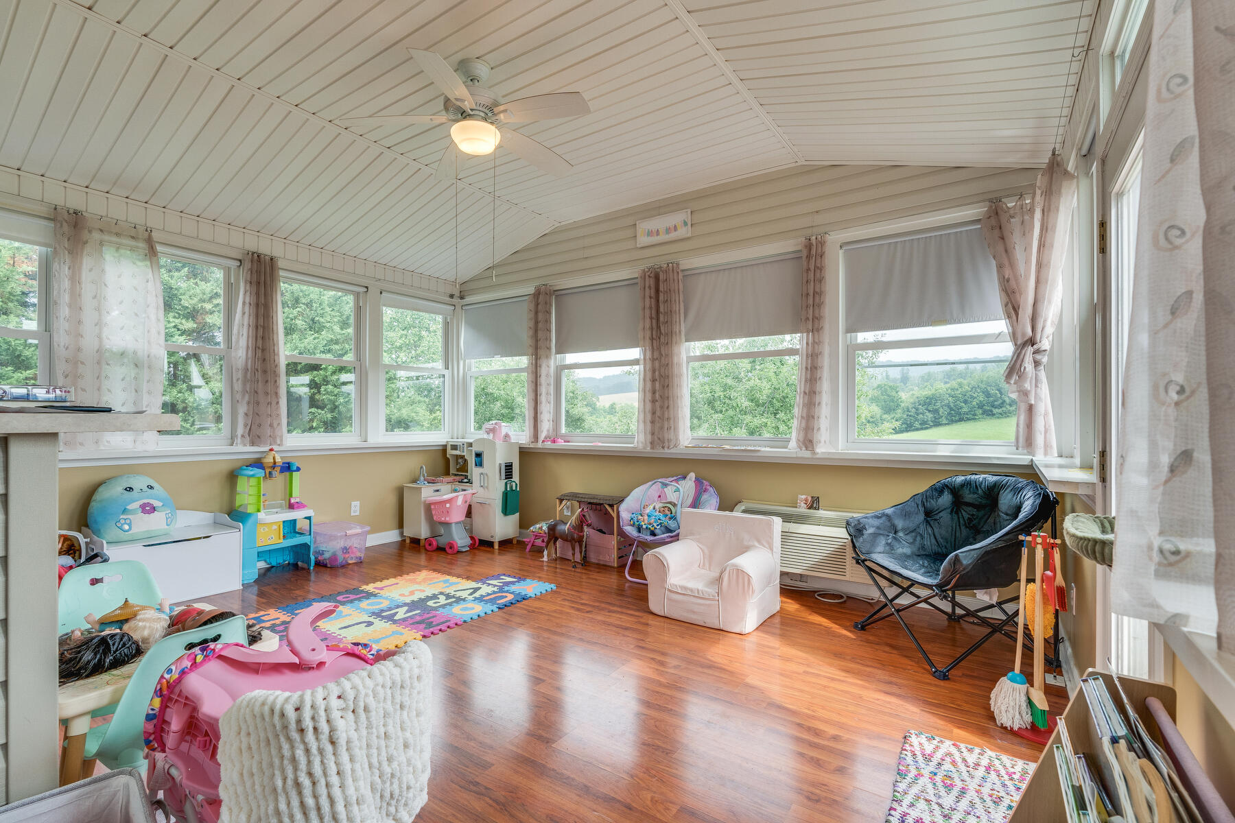 11361 Reedy Creek Road Bristol, VA 24202 - Photo 11 of 56 012