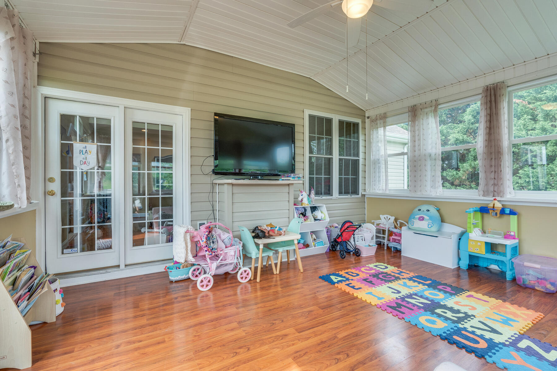 11361 Reedy Creek Road Bristol, VA 24202 - Photo 12 of 56 013