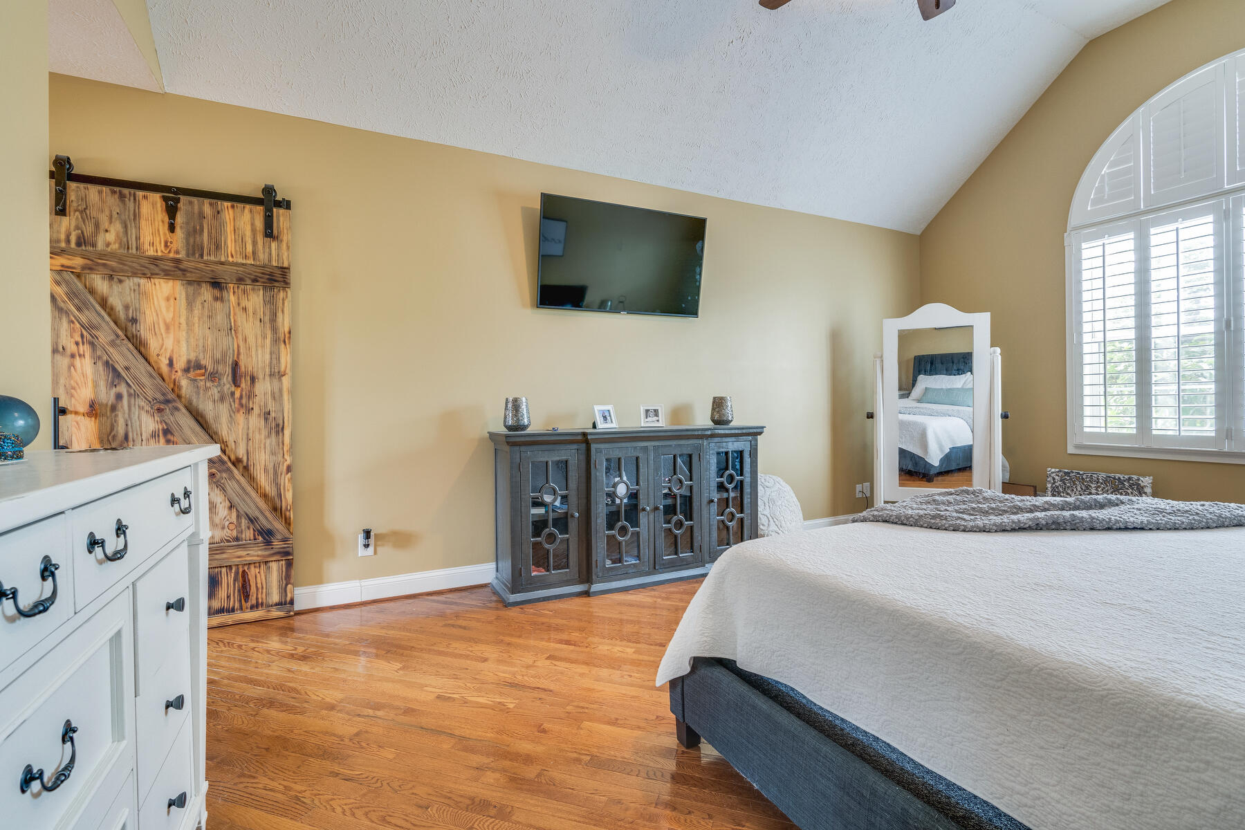 11361 Reedy Creek Road Bristol, VA 24202 - Photo 22 of 56 023