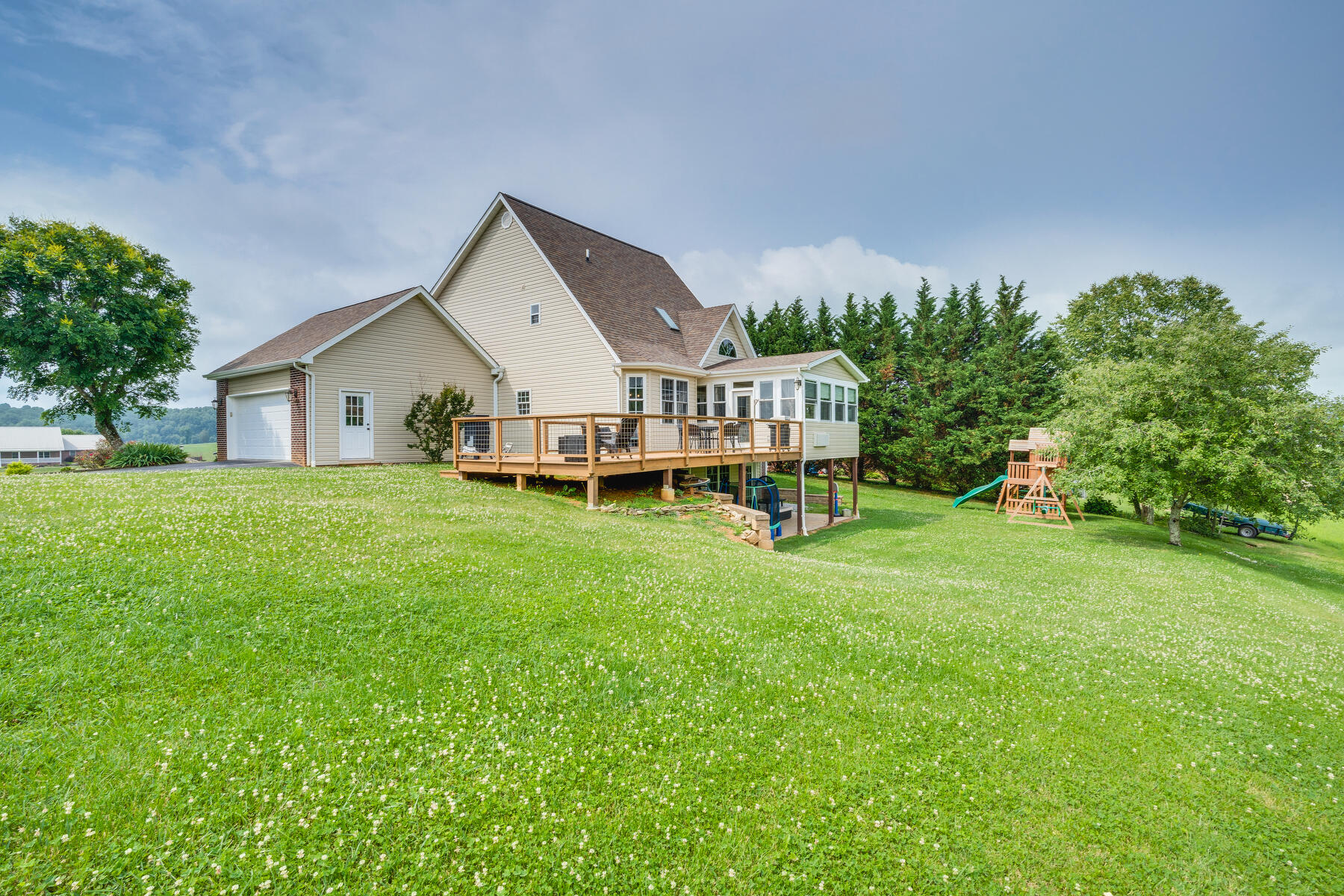 11361 Reedy Creek Road Bristol, VA 24202 - Photo 44 of 56 045