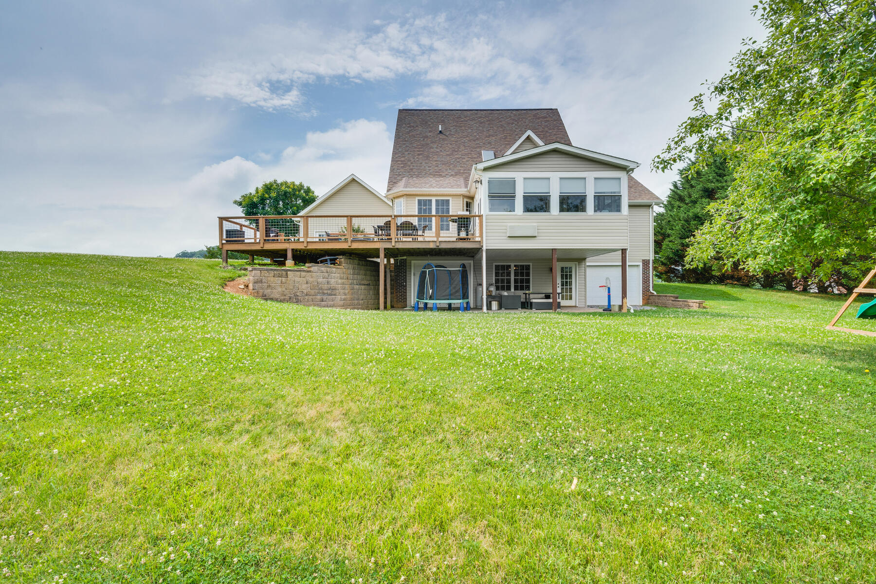 11361 Reedy Creek Road Bristol, VA 24202 - Photo 45 of 56 046