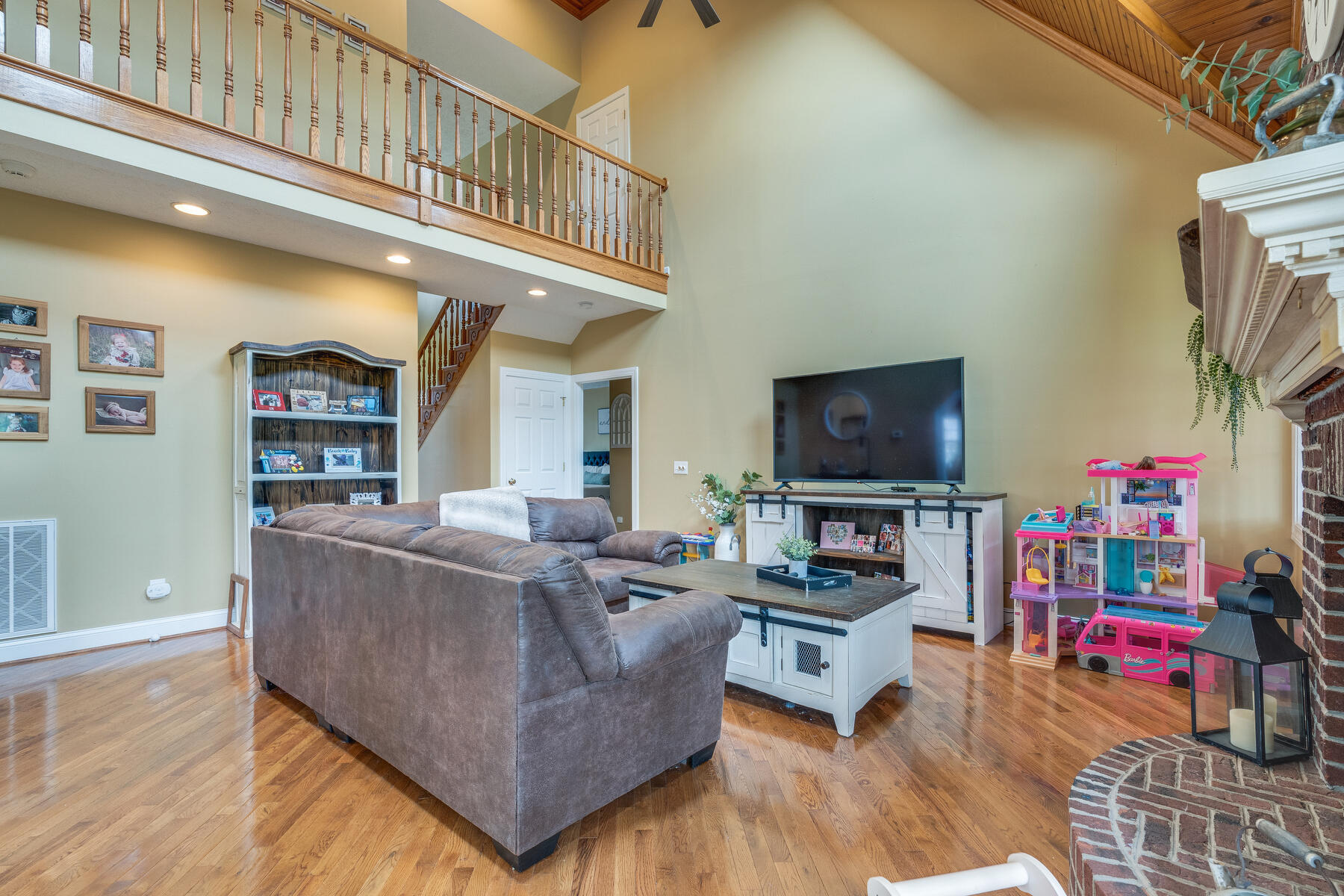 11361 Reedy Creek Road Bristol, VA 24202 - Photo 8 of 56 010