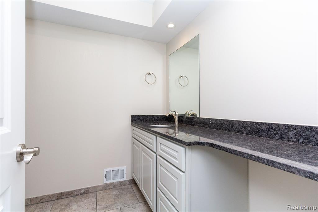 4355 South Lapeer Road Metamora, MI 48455 - Photo 44 of 69