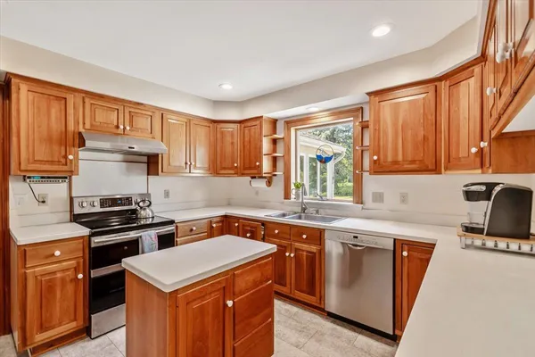 $1,100,000 | 129 E Shore North, Grand Isle, VT 05458