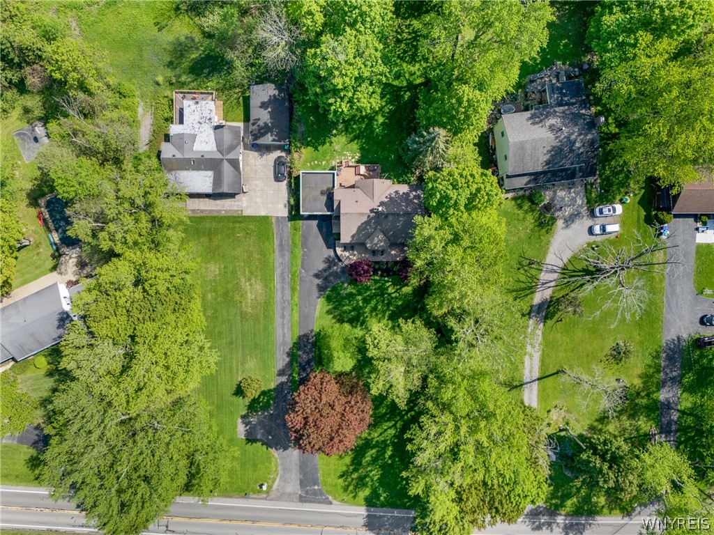 5427 Old Lake Shore Road Lake View, NY 14085 - Photo 33 of 38