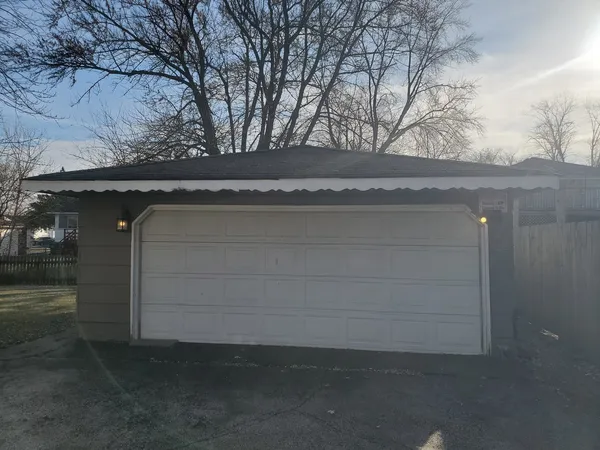 $2,700 | 450 East Mulberry Court, Glenwood, IL 60425