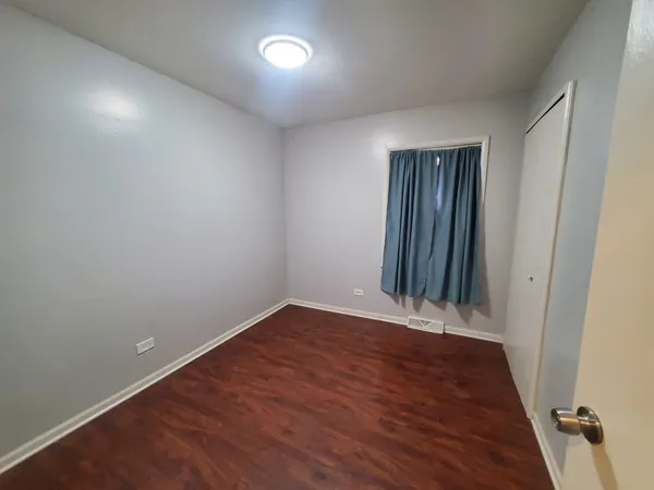 $2,700 | 450 East Mulberry Court, Glenwood, IL 60425