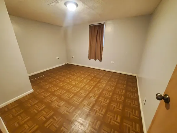 $2,700 | 450 East Mulberry Court, Glenwood, IL 60425