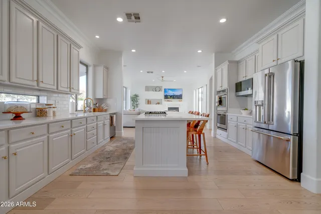 $1,250,000 | 2812 East Washington Court, Gilbert, AZ 85234