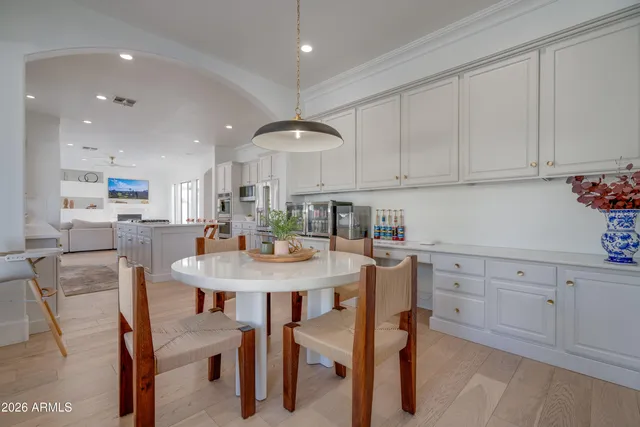 $1,250,000 | 2812 East Washington Court, Gilbert, AZ 85234