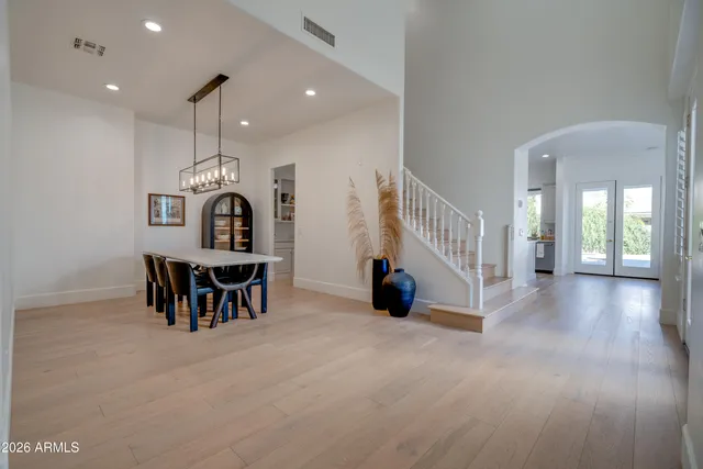 $1,250,000 | 2812 East Washington Court, Gilbert, AZ 85234