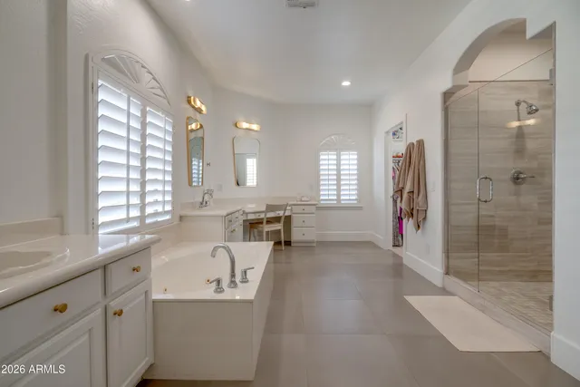 $1,250,000 | 2812 East Washington Court, Gilbert, AZ 85234