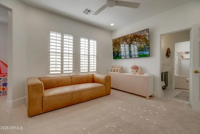 $1,250,000 | 2812 East Washington Court, Gilbert, AZ 85234