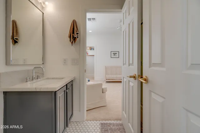 $1,250,000 | 2812 East Washington Court, Gilbert, AZ 85234