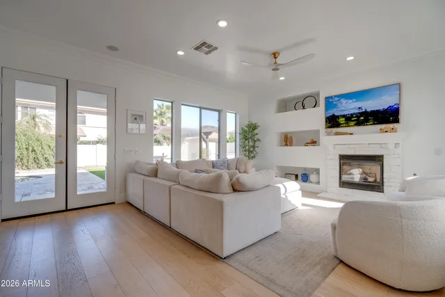 $1,250,000 | 2812 East Washington Court, Gilbert, AZ 85234