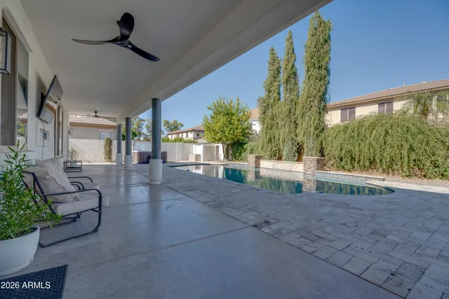 $1,250,000 | 2812 East Washington Court, Gilbert, AZ 85234