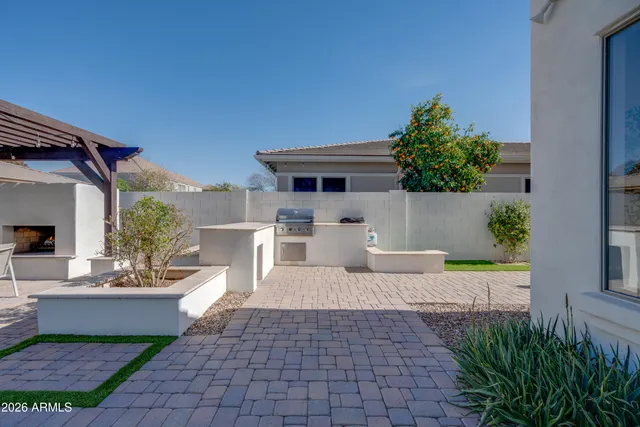 $1,250,000 | 2812 East Washington Court, Gilbert, AZ 85234