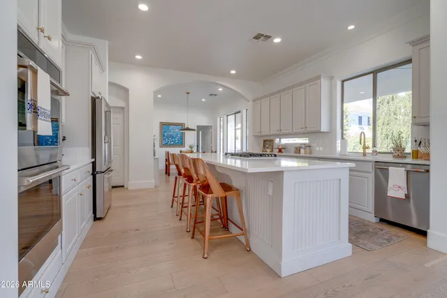 $1,250,000 | 2812 East Washington Court, Gilbert, AZ 85234