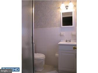 7016 Cardin Road Philadelphia, PA 19128 - Photo 8 of 12 Bathroom