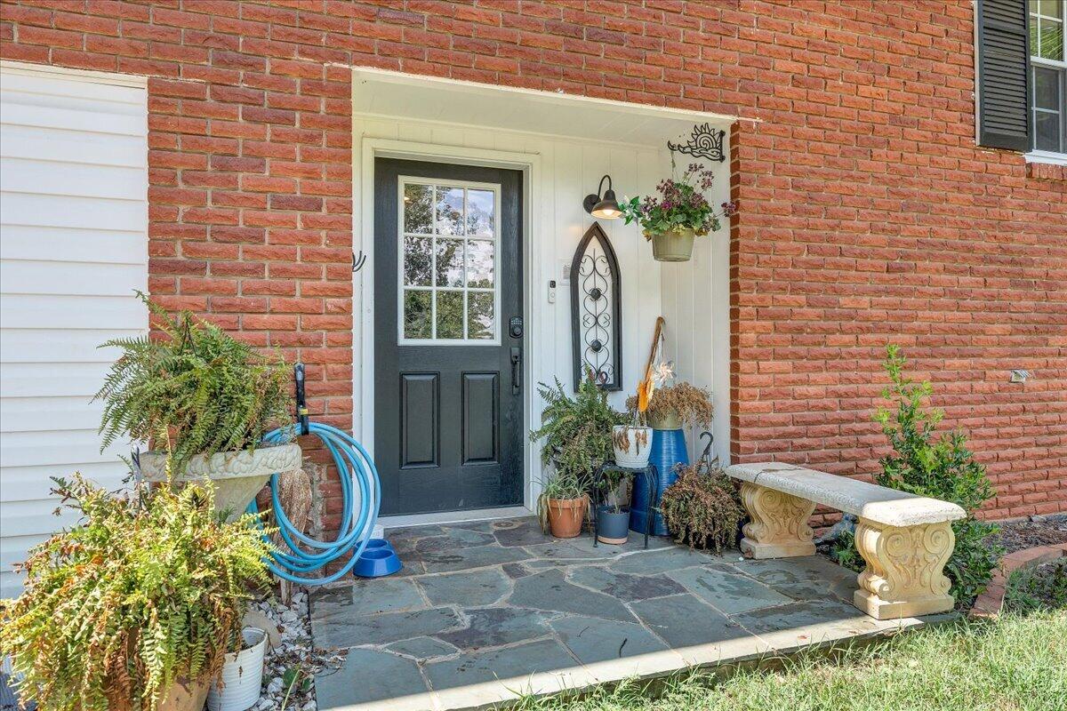 731 Eddies Road Salem, VA 24153 - Photo 6 of 48 Charming front entry