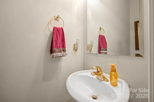 $388,000 | 13335 Mint Lake Drive, Matthews, NC 28105