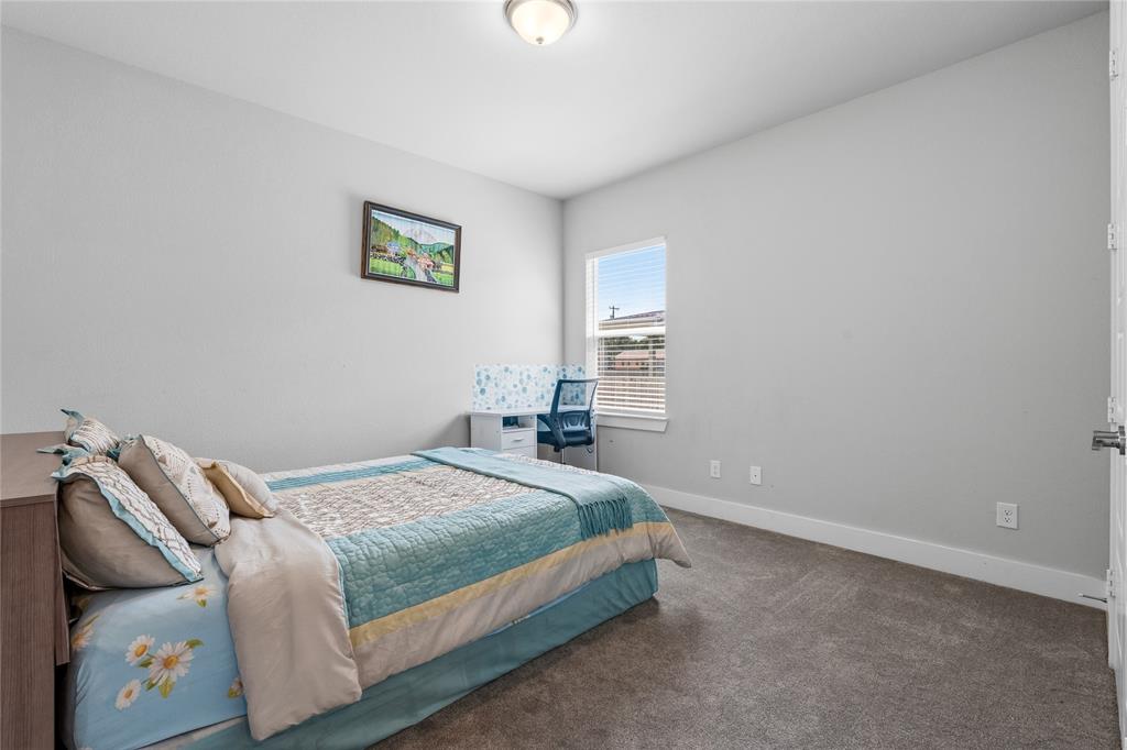 411 West Harwood Road Euless, TX 76039 - Photo 12 of 40