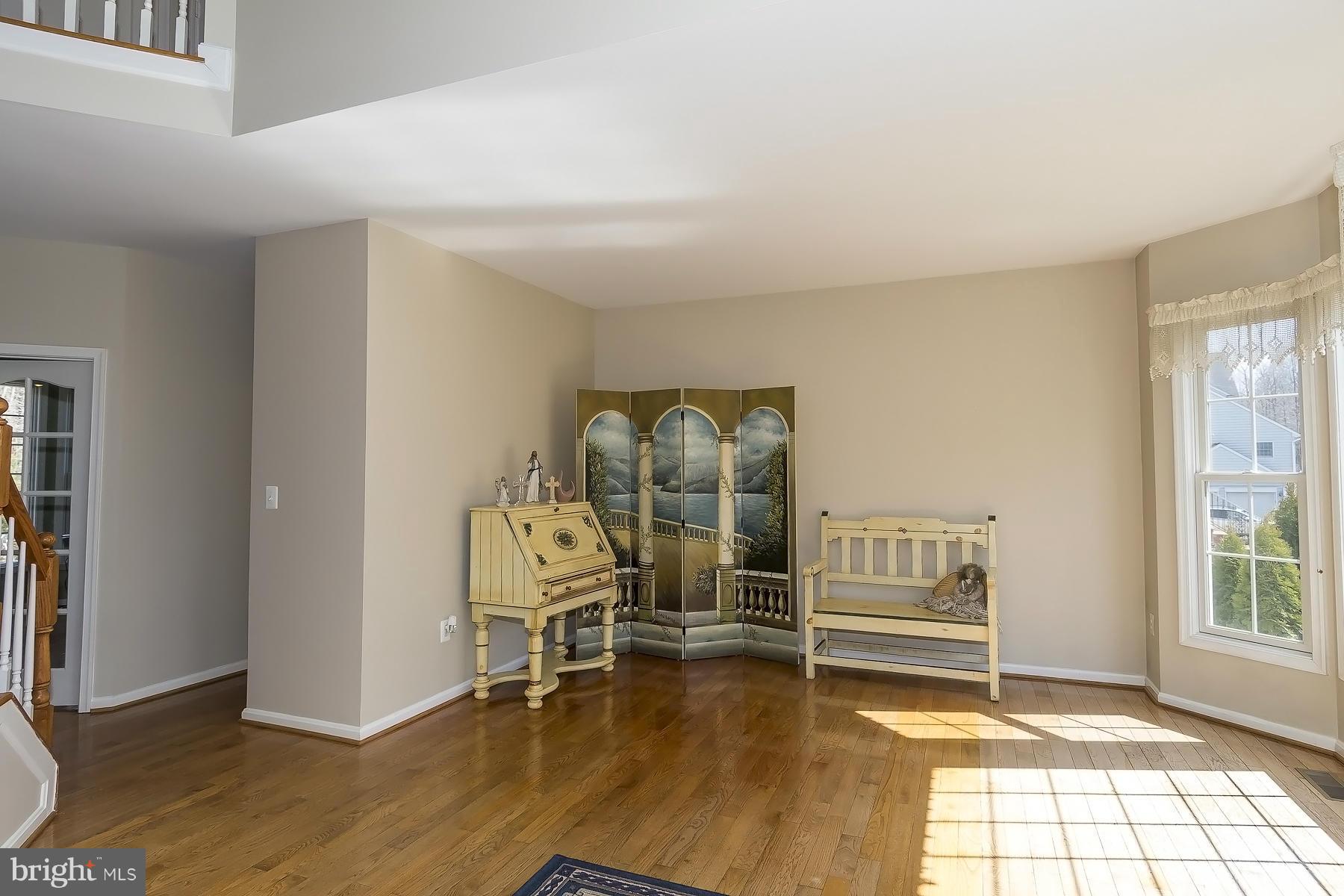 1004 Red Maple View Terrace Churchton, MD 20733 - Photo 2 of 30 LIVING ROOM